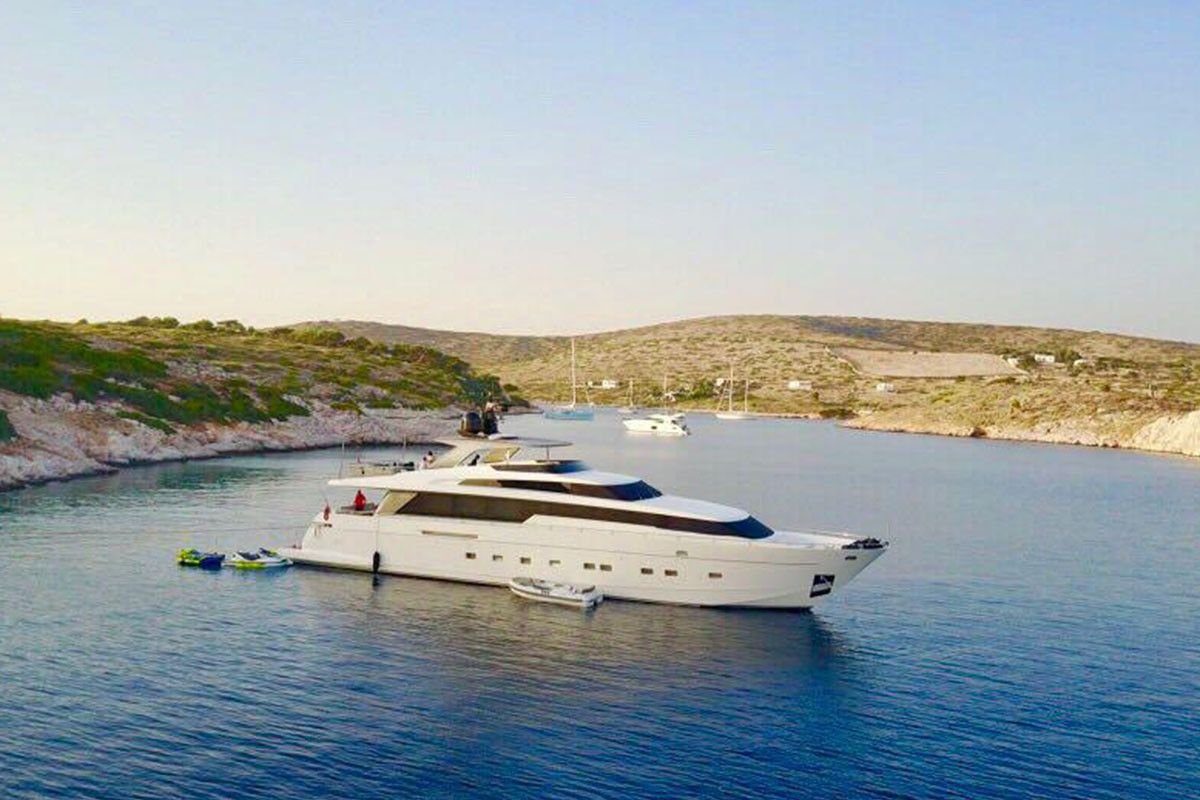 2010 104 foot San Lorenzo Sl 104 EUR 4200000
