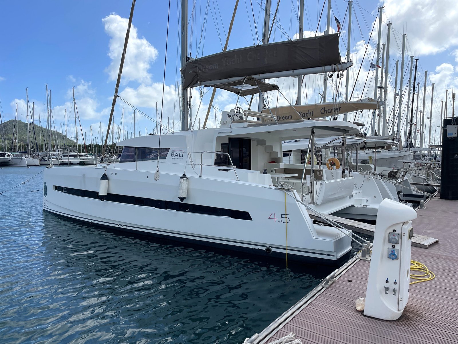 2018 44.6 foot Bali 4.5 EUR 290000