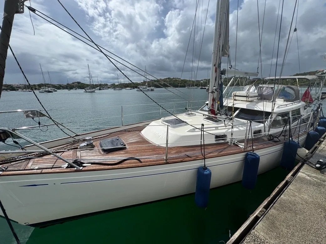 1998 44.9 foot Fantasi 44 USD 180000