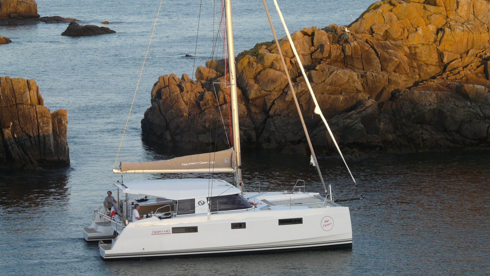 2017 39.3 foot Nautitech 40 Open EUR 258500